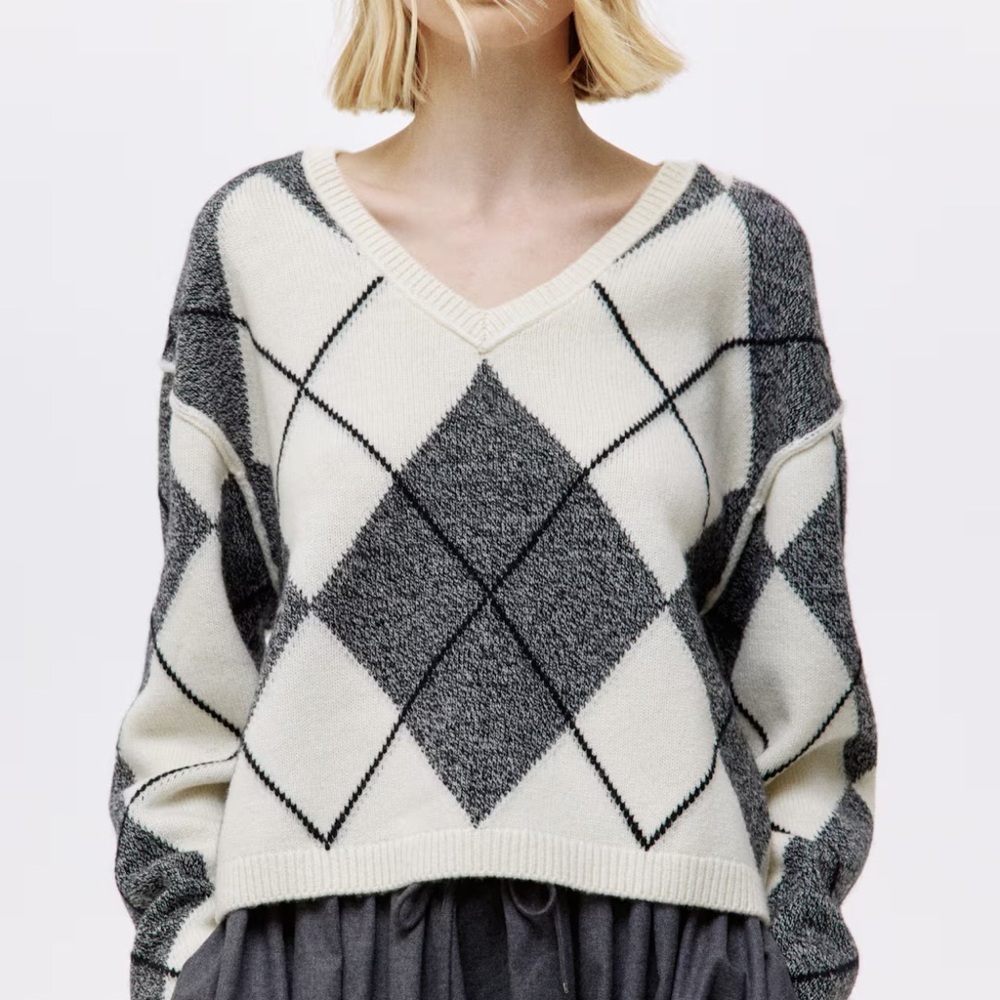 H&M V-Neck Sweater 100% wool